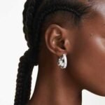 Ariana Grande x Swarovski hoop earrings Crystal pearl, Baguette cut, White, Rhodium plated - Image 2