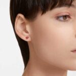 Chroma stud earrings Heart, Red, 18K gold finish - Image 2
