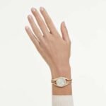 Hyperbola bangle watch Swiss Made, Metal bracelet, Gold tone, Gold-tone finish - Image 2
