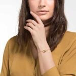 Hyperbola bracelet Interlocking loop, White, 18K gold finish - Image 2