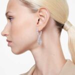 Hyperbola drop earrings Infinity, White, Rhodium plated - Image 2