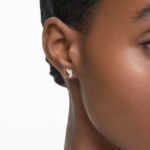 Idyllia Lilia stud earrings Butterfly, White, 18K gold finish - Image 2