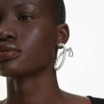 Matrix hoop earrings Mixed cuts, White, Rhodium plated - Image 2