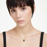 Stilla pendant, Rectangular cut, Green, 18K gold finish - Image 2