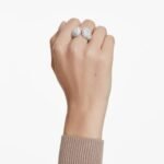Sublima cocktail ring Round cut, White, Rhodium plated - Image 2