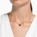 Swan pendant, Swan, Small, Black, 18K rose gold finish - Image 2