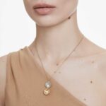 Idyllia pendant Crystal pearl, Shell, White, 18K gold finish - Image 8